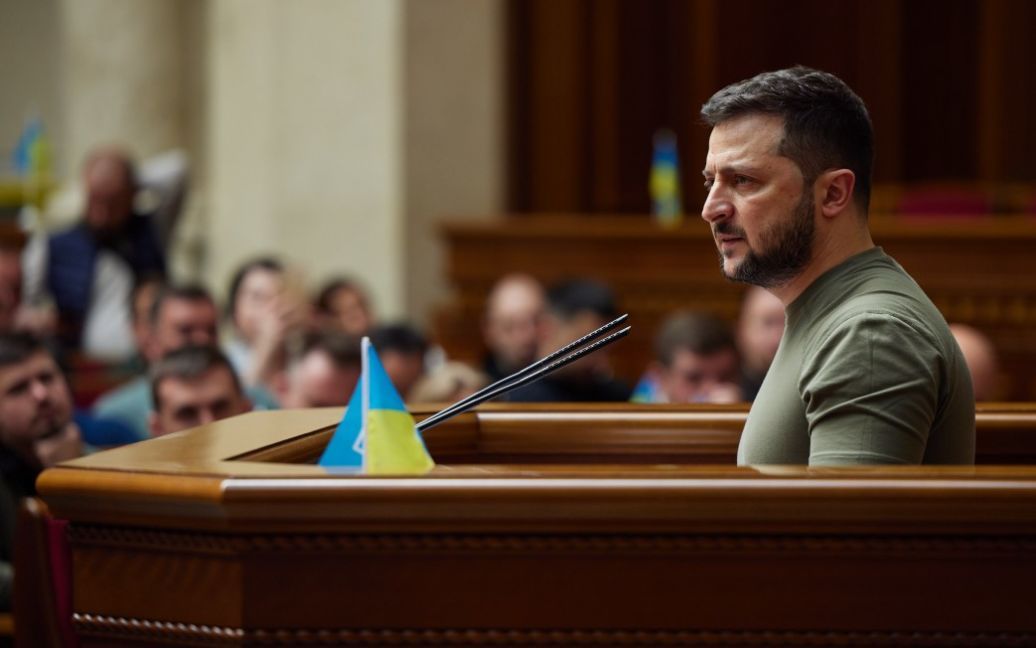 "У нас одна монобільшість - Україна": Зеленський уперше від початку війни звернувся до Верховної Ради